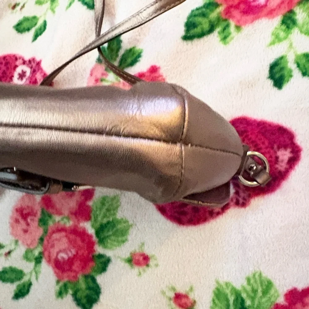 Coach Soho Gold Metallic Y2K Flap Crossbody Bag Purse EUC - Picture 11 of 14